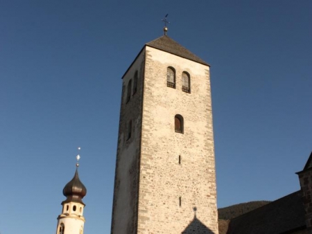 Innichen - Innichen: Kunsthistorische Führung: Stifts- und St. Michaelskirche in dt. Sprache
